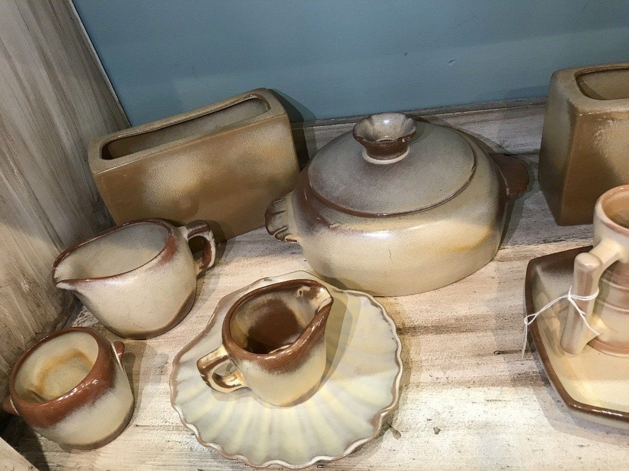 Vintage Mid. 20th C. Frankoma Desert Sand Plainware 34pc *SET* 3