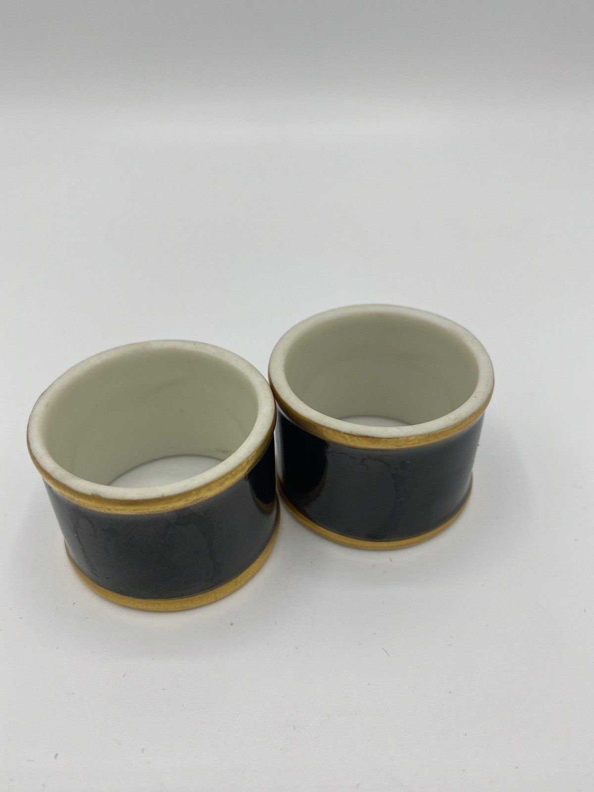Set of 2 Vintage porcelain Napkin Rings 3
