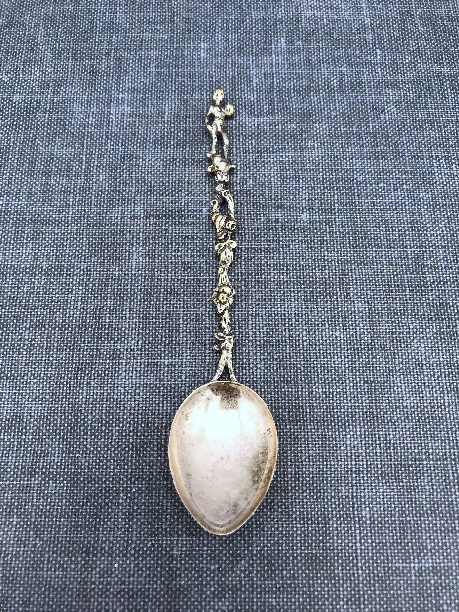 Antique .800 Sterling Silver Figural Repousse Demitasse Spoon 3