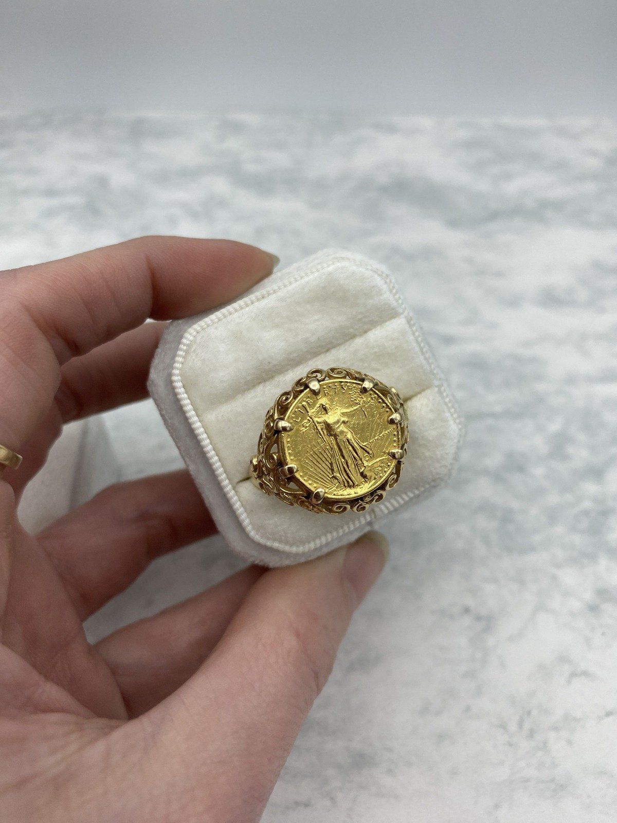 14K Gold Ring with 1/10 oz American Gold Eagle Coin Filigree Setting. Sz. 12.5 6