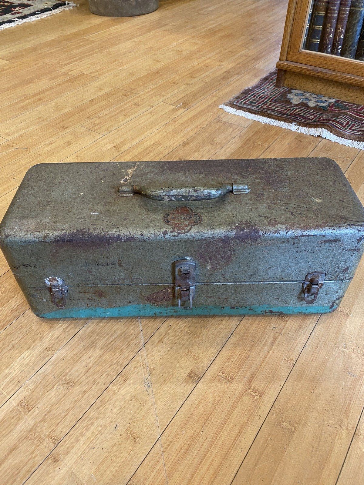 Vintage Belknap Blue Grass Metal Fishing/Tool Tackle Box + Misc. Fishing Accessories + Tins 4