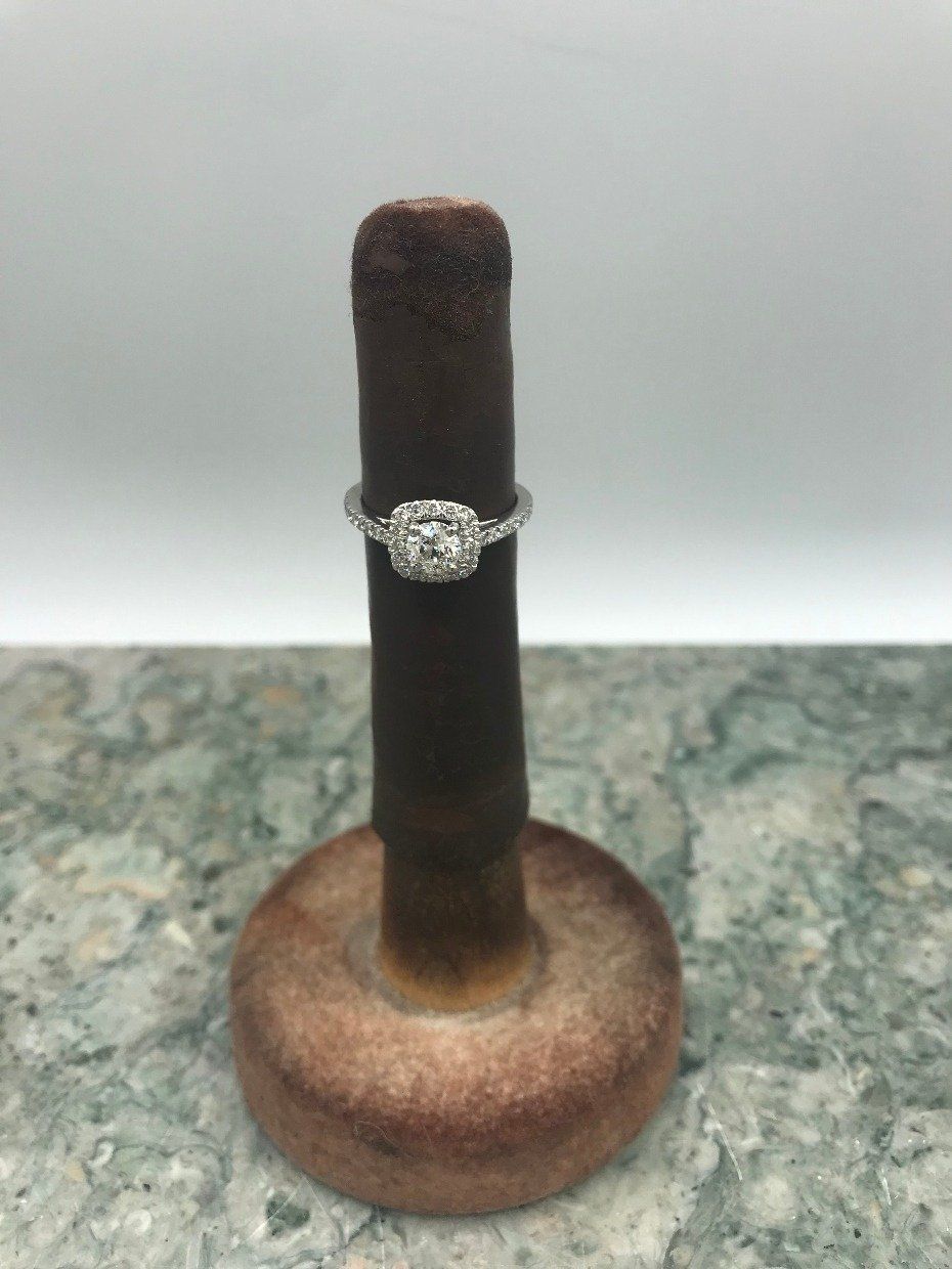 Platinum 1.05ctw Round Brilliant Cut Diamond Engagement Ring w Appraisal 3