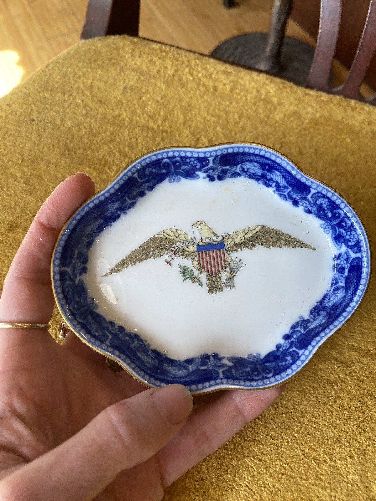 Diplomatic Eagle Lobed Small Flow Blue Presidential Mottahedeh Dish 4