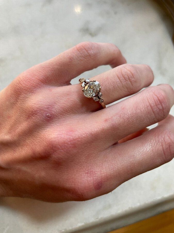 Fine Modern 10k Rose Gold 1.25ct Center Oval Cut Diamond Engagement Ring 4