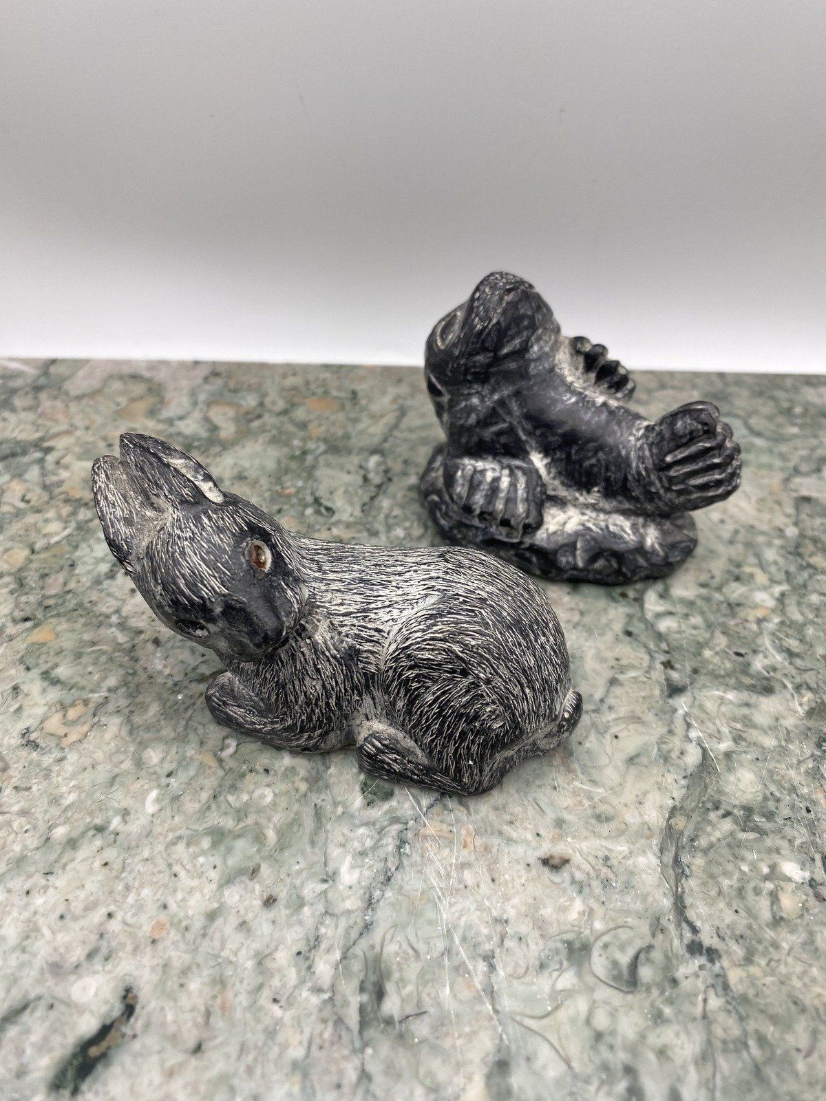 Carved Black Soapstone Wolf Studios Canada Animal Figurines #1131
