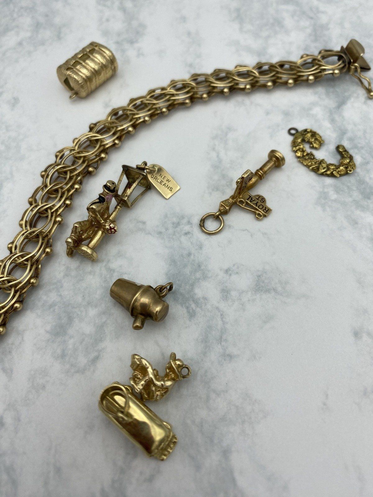 Vintage Solid 14k Gold Interlocking Loop + Grommet Statement/Starter Charm Bracelet 8L 9
