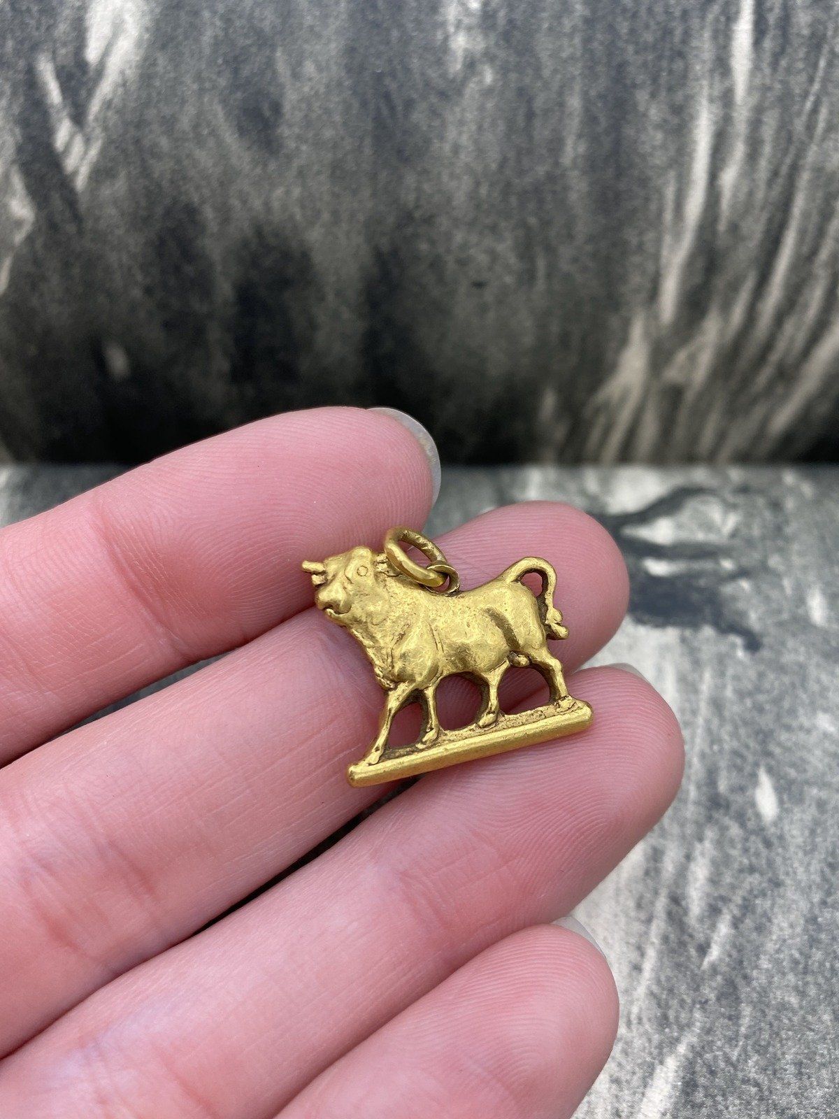 22k Gold Antique Heavy Horned Bull Pendant w Hieroglyphic Posterior 4