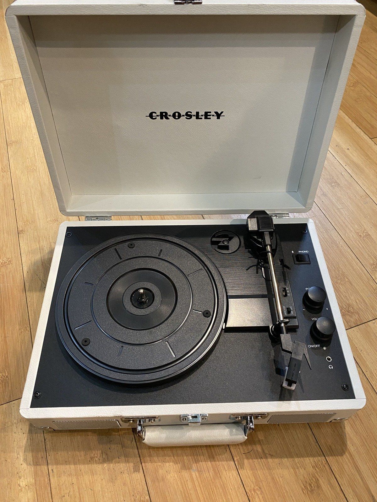 White Crosley Record Player (No Cord) Easily Replaceable*