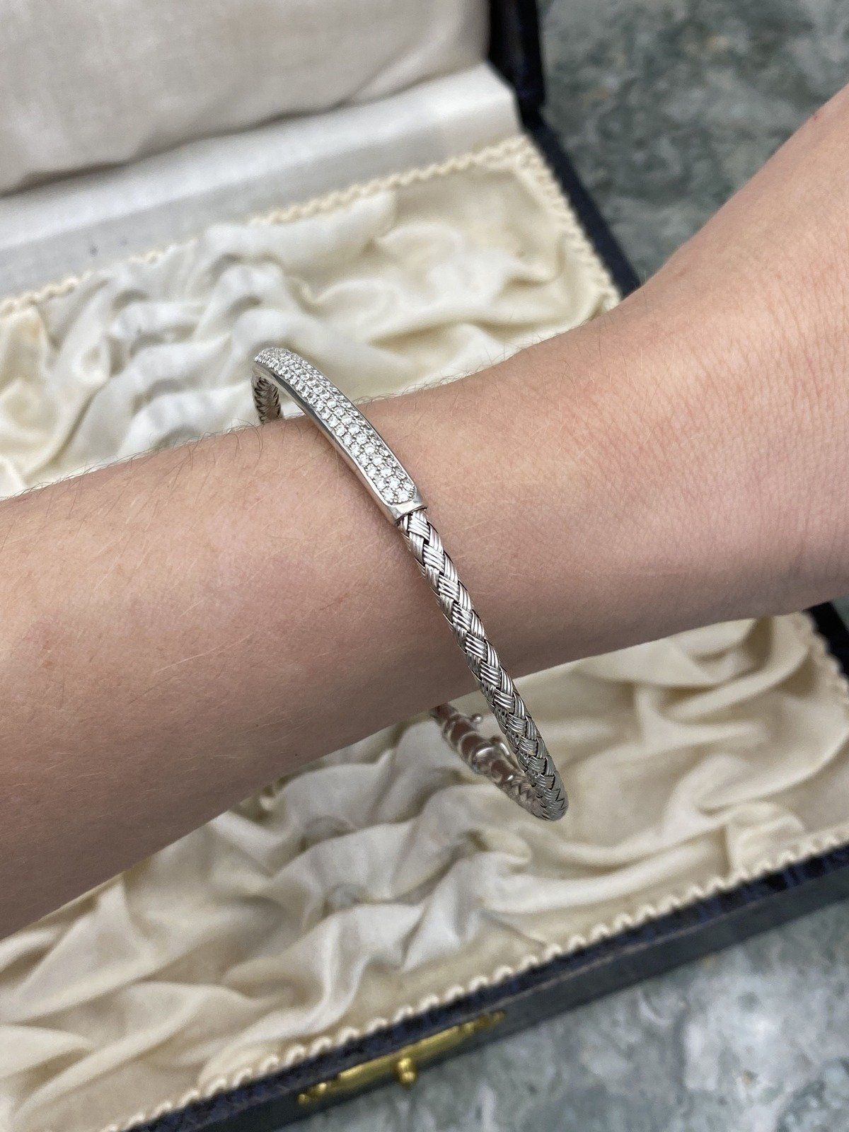 14k White Gold Woven Wire Pave Diamond Bangle Bracelet 7L #2539 7
