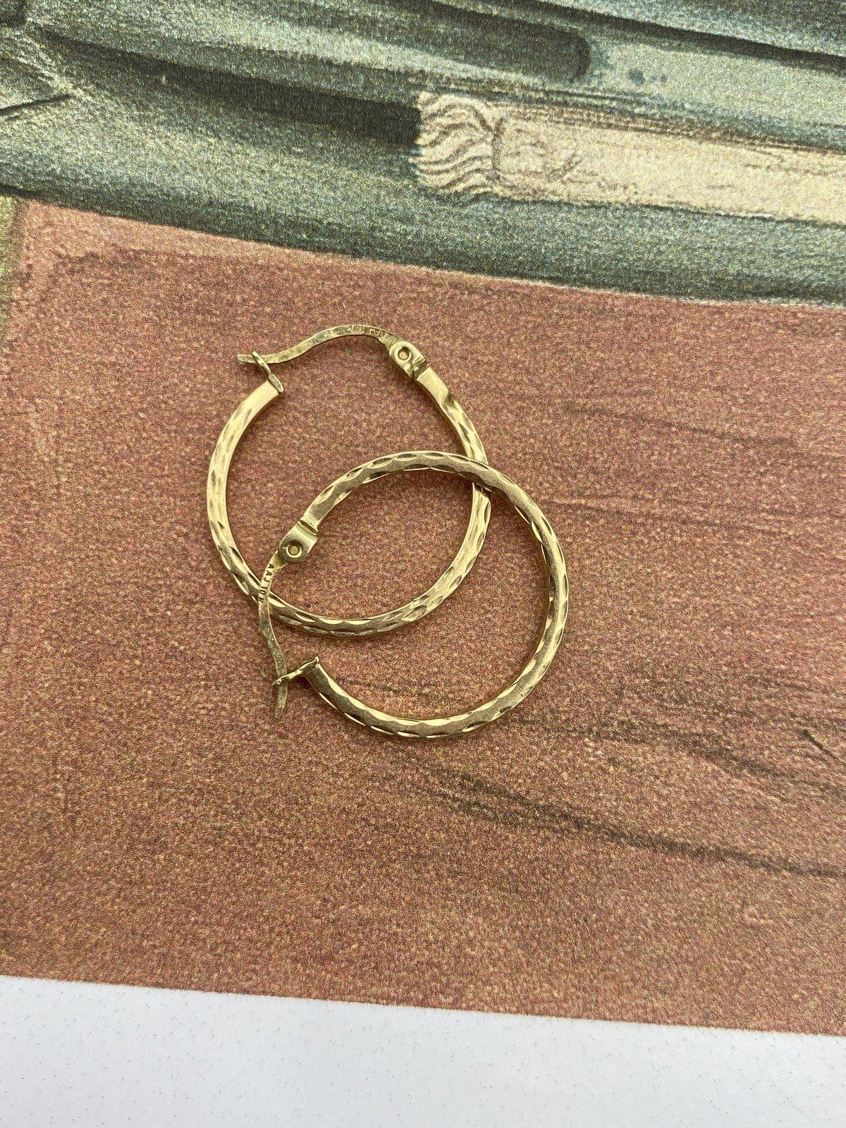 Vintage Everyday Textured 10k Gold Thin Hoop Earrings #2776 2