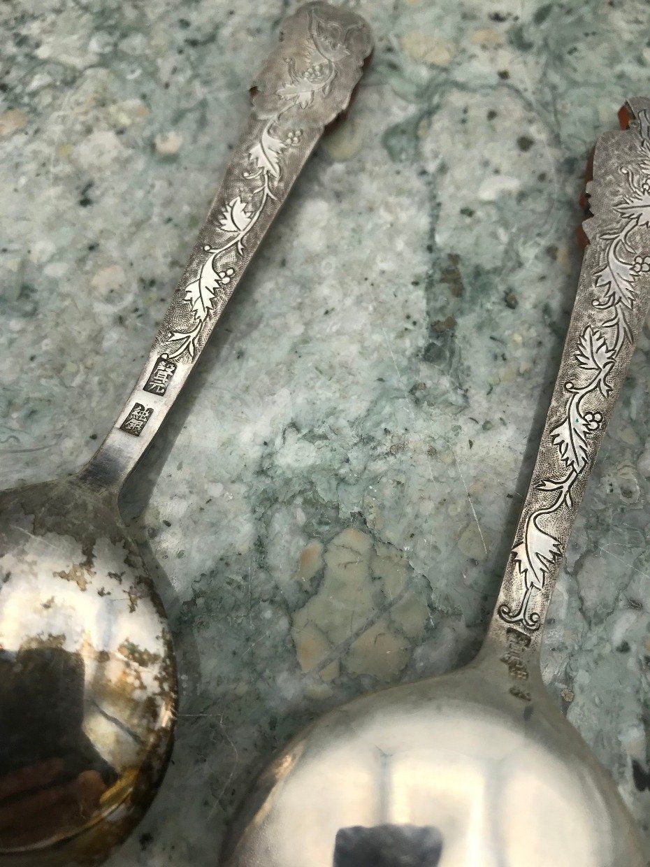 Pair of Vintage c.1940s .900 Chinese Silver Etched Soup Spoons w Carved Carnelian/Agate Figures 4