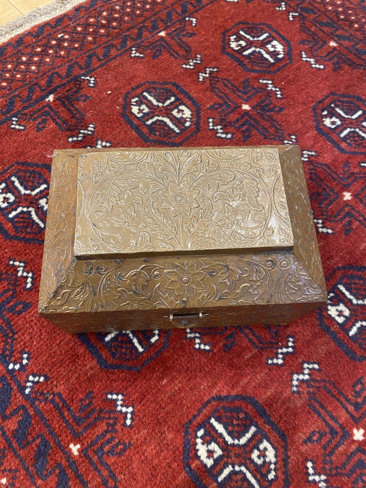 Decorative Bronzey Chased Metal Trinket Box 823