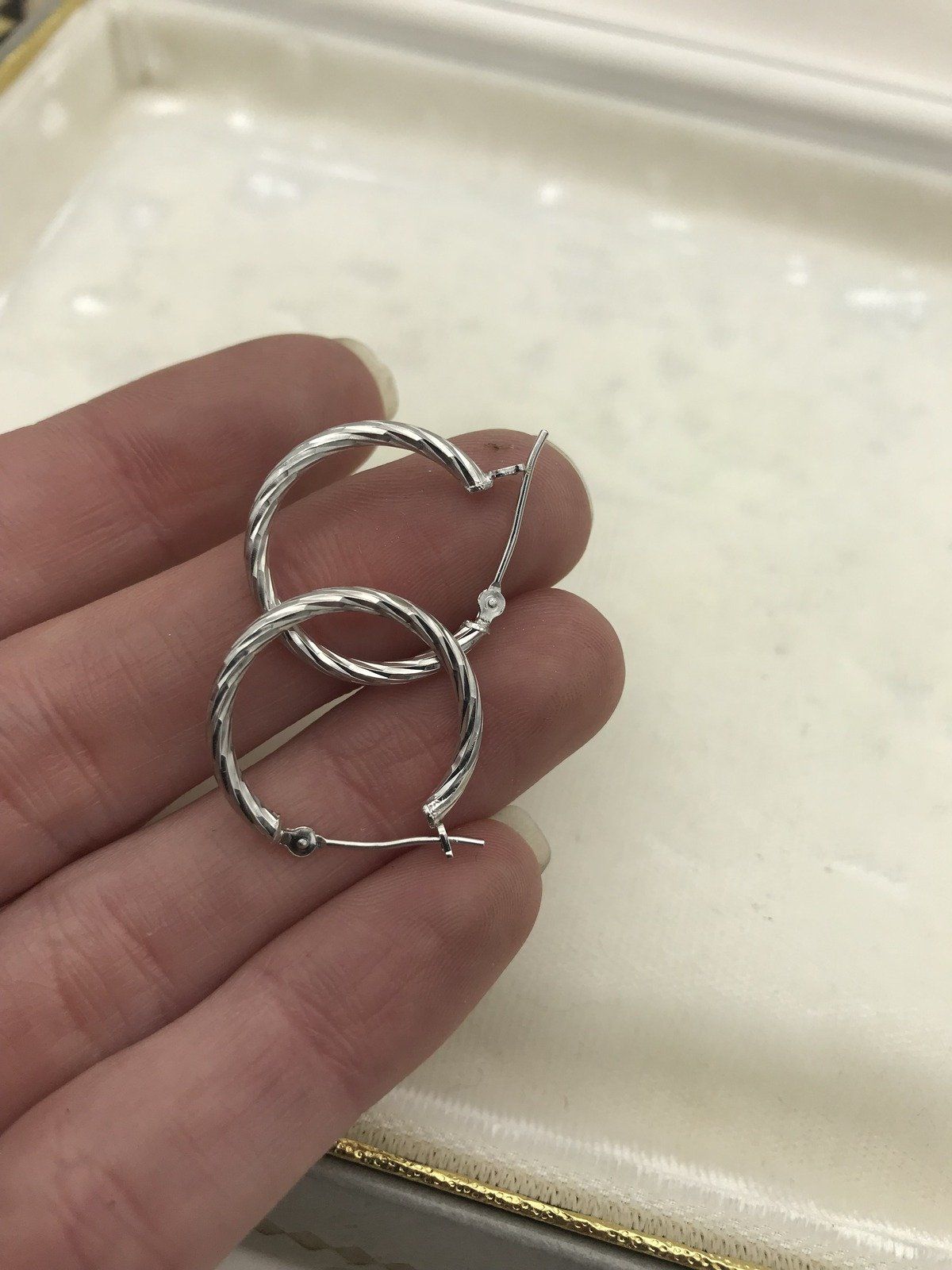 14k White Gold Cable Etched Small Hoop Earrings 4