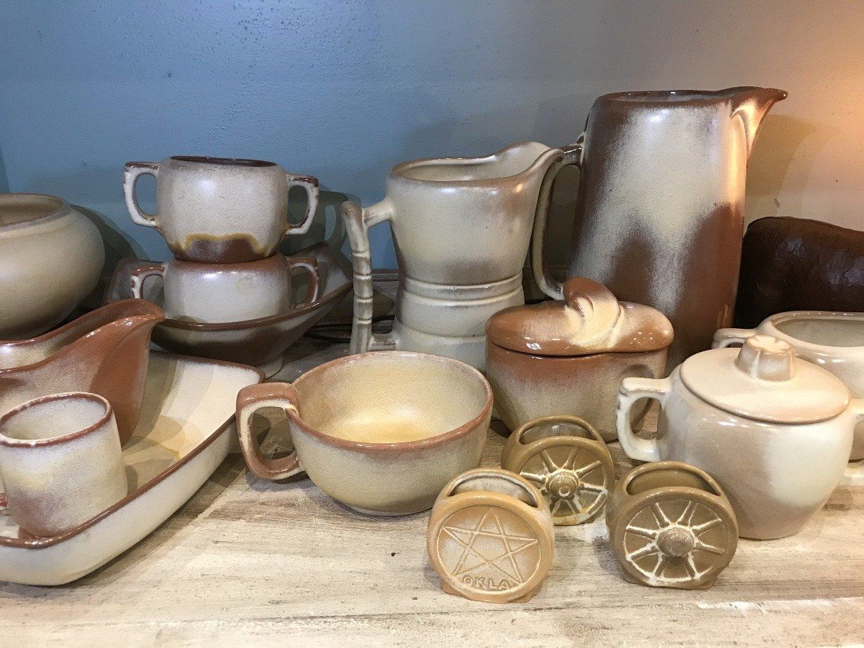 Vintage Mid. 20th C. Frankoma Desert Sand Plainware 34pc *SET*