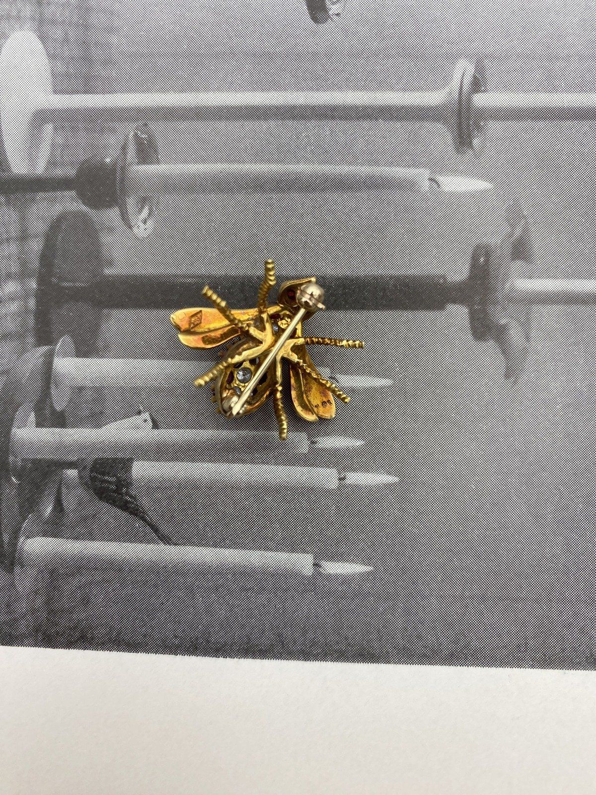 Vintage c.1950s/60s 18k Gold Collectible Designer Herbert Rosenthal Ruby + Diamond Honey Bee Pin #3421 7