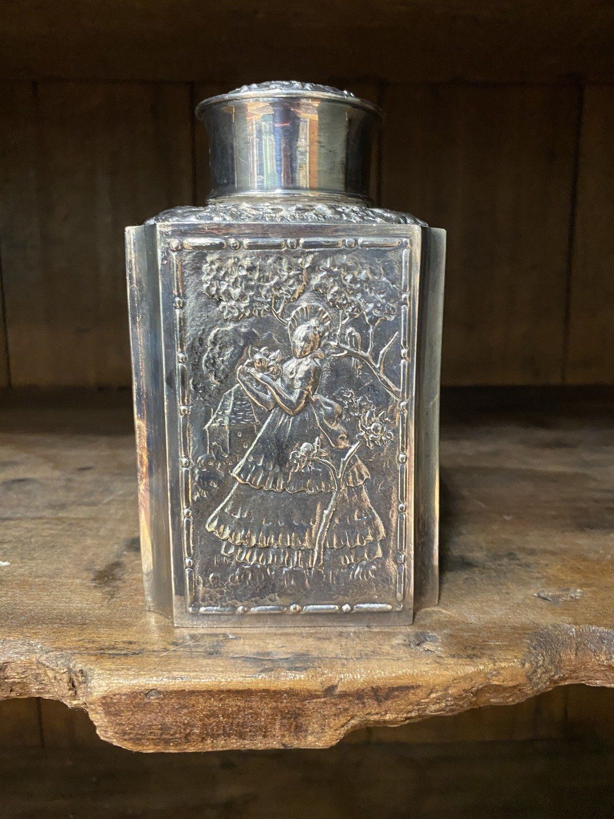 Wallace Silver Plated Pictoral Large Tea/Tobacco Jar Caddy