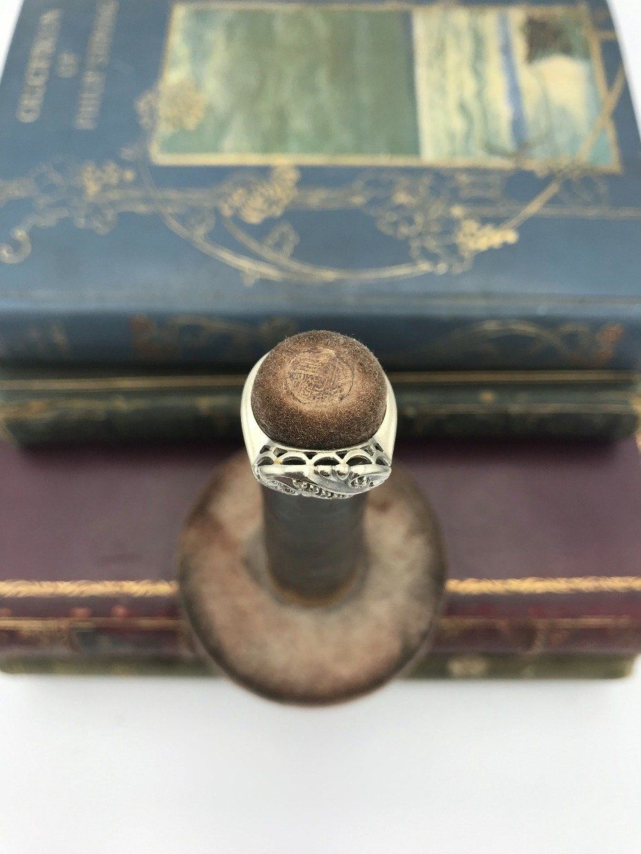 10k White Gold Art Deco Diamond Wave Center Almond Ring 3