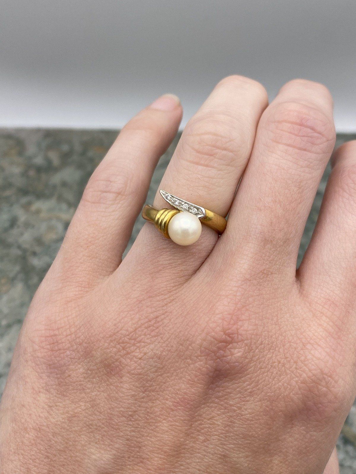 18k Gold Diamond + Pearl Bypass Ring 4
