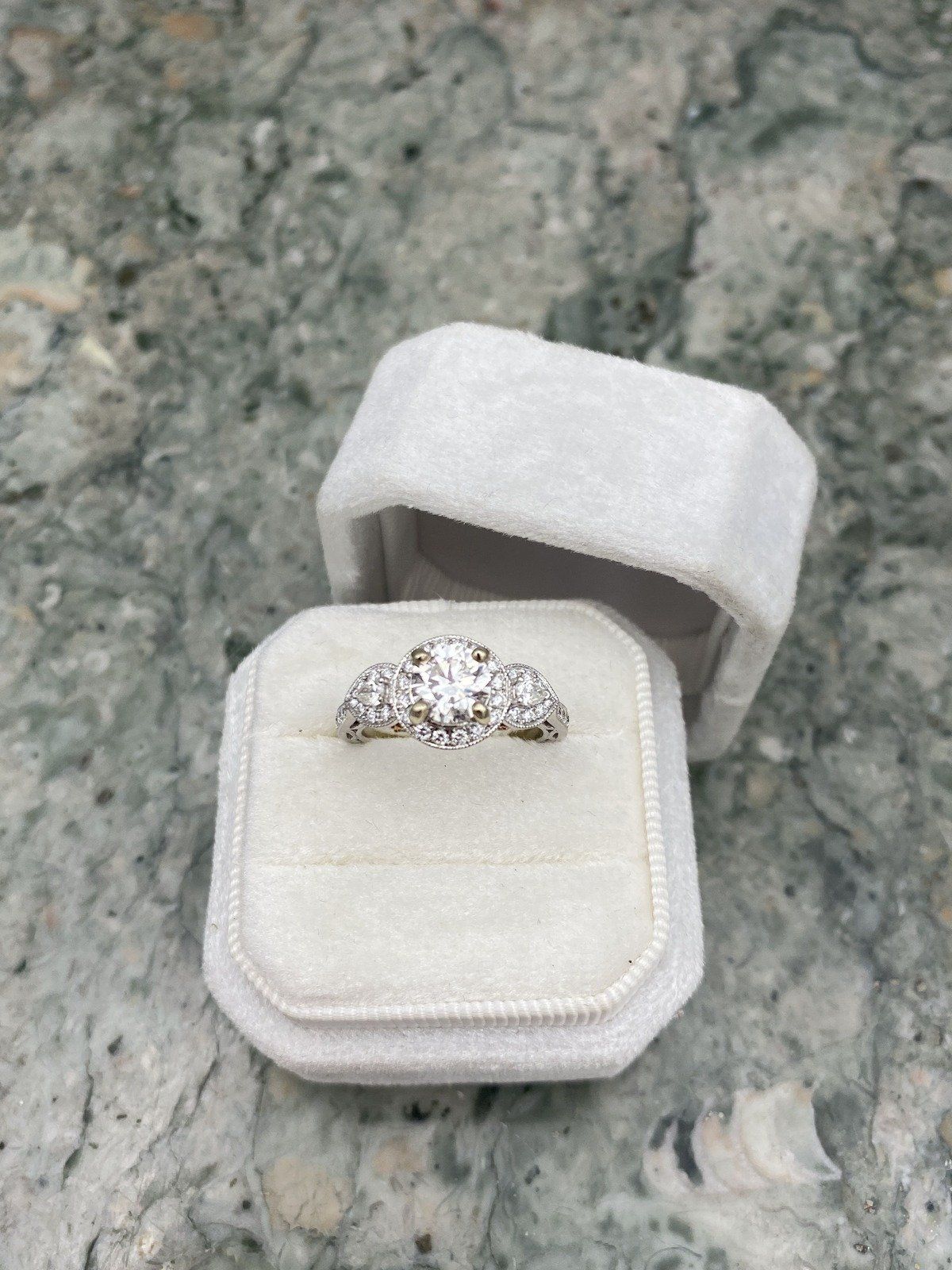 Ladies 1.01ct Center Round Brilliant Diamond Engagement Ring w Pear Should Diamonds + Rose Gold Ornament + GIA Documentation 13