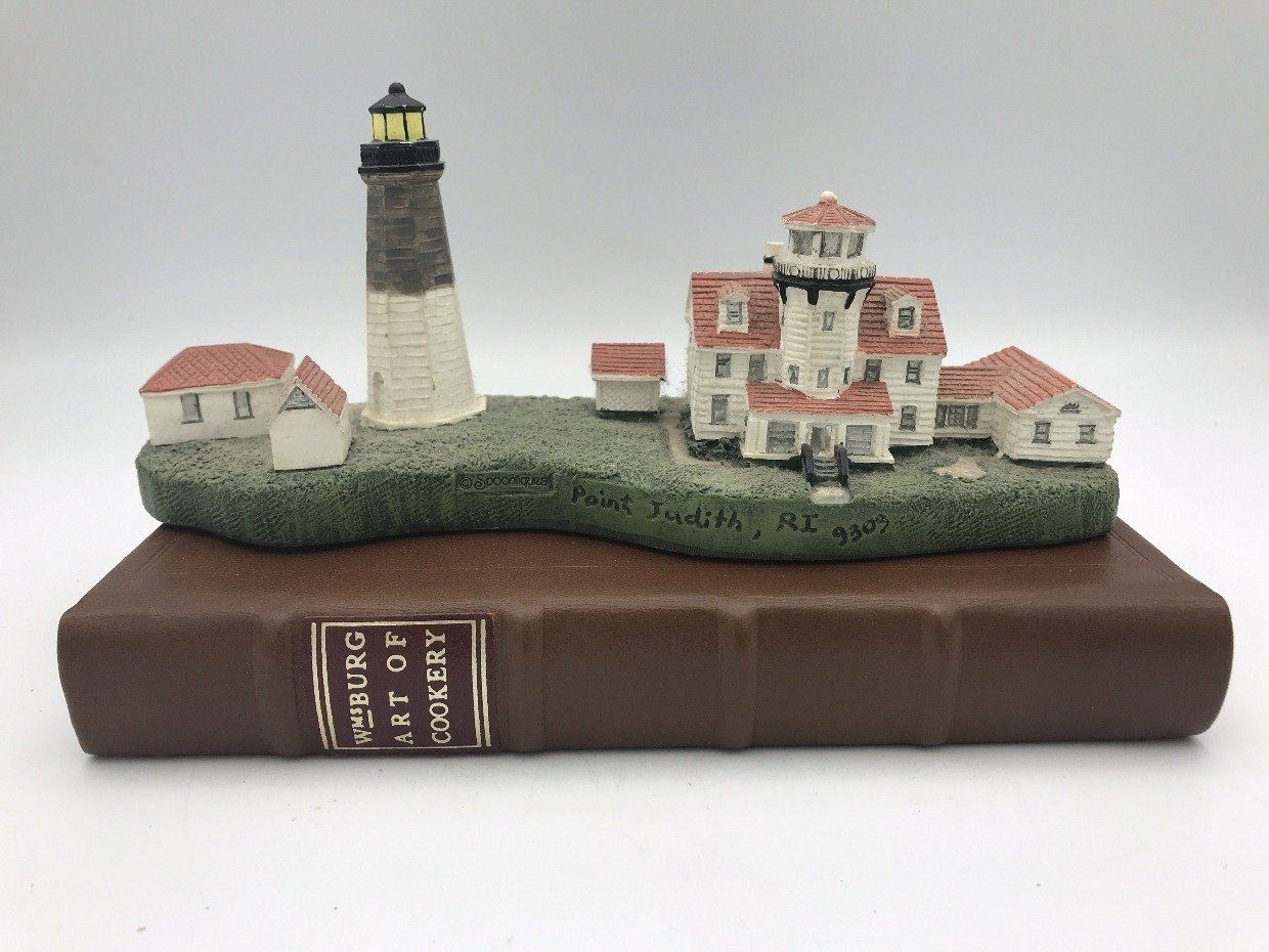 Decorative Lighthouse Figurines 4