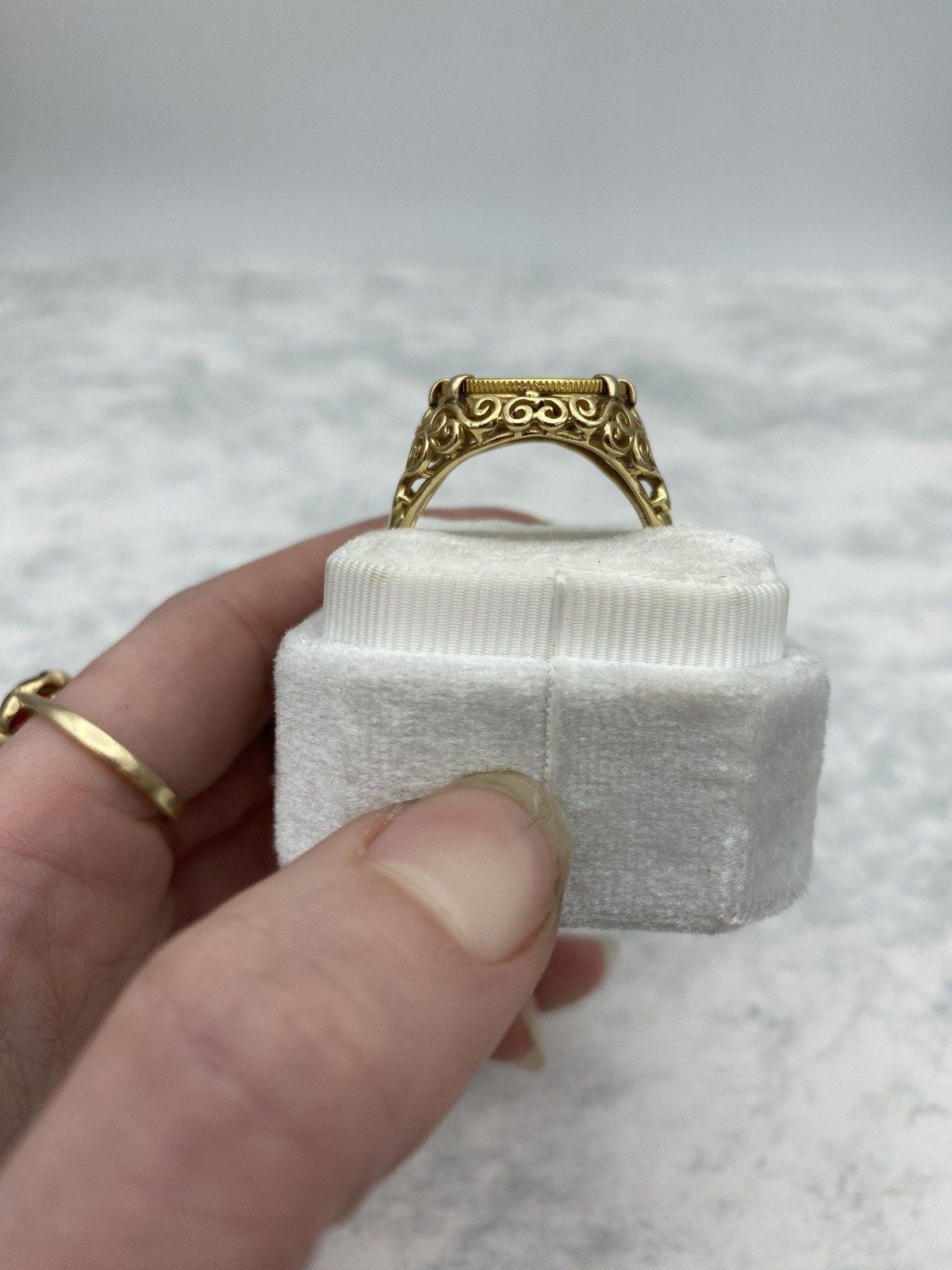 14K Gold Ring with 1/10 oz American Gold Eagle Coin Filigree Setting. Sz. 12.5 2