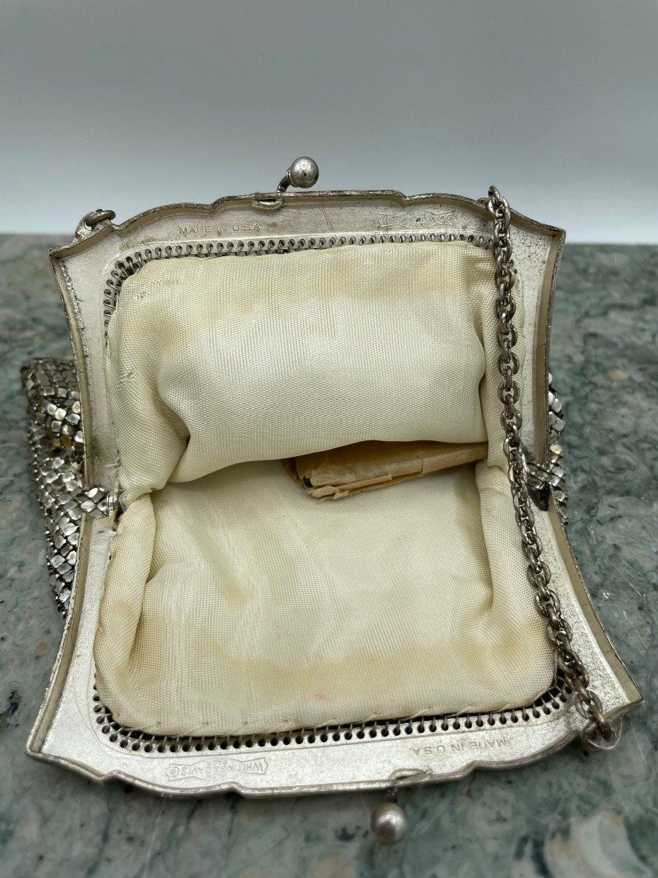 Antique c.1920s Whiting & Davis Silver Tone Chainmail Handbag w Original Novelty Pocket Mirror 2