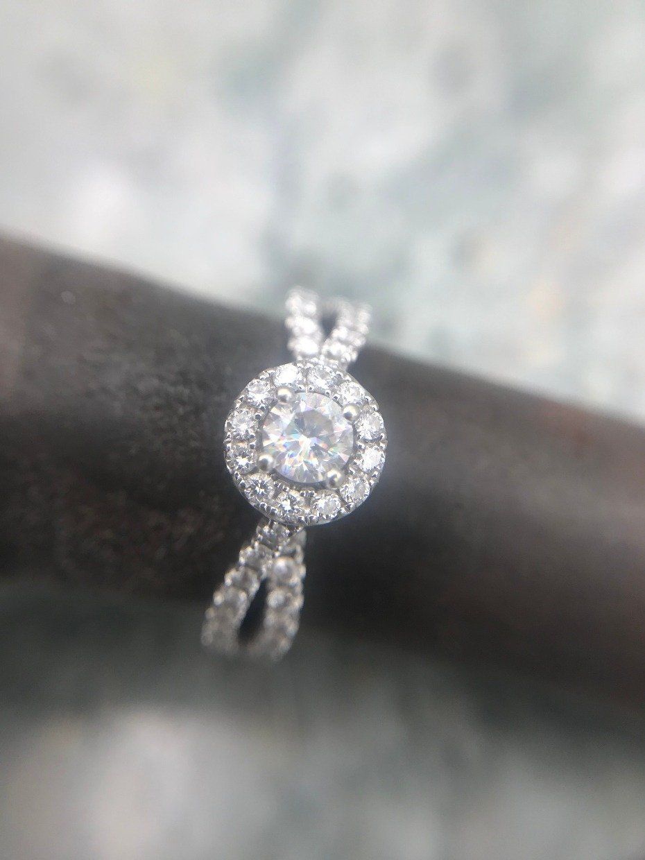 14k White Gold Stunning First Light .31ct Center Round Brilliant Cut Diamond Ring 4
