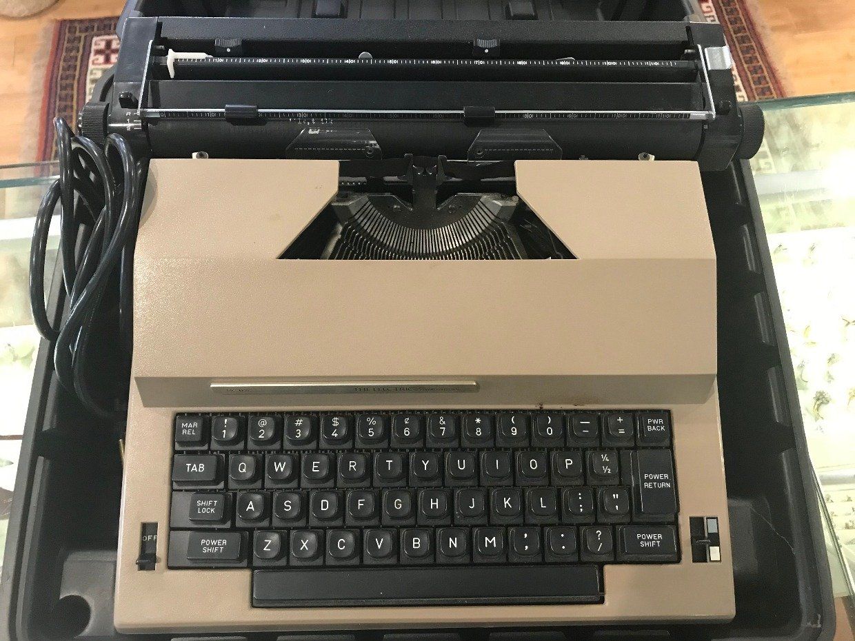 Vintage Sears The Electric 2 Typewriter 2