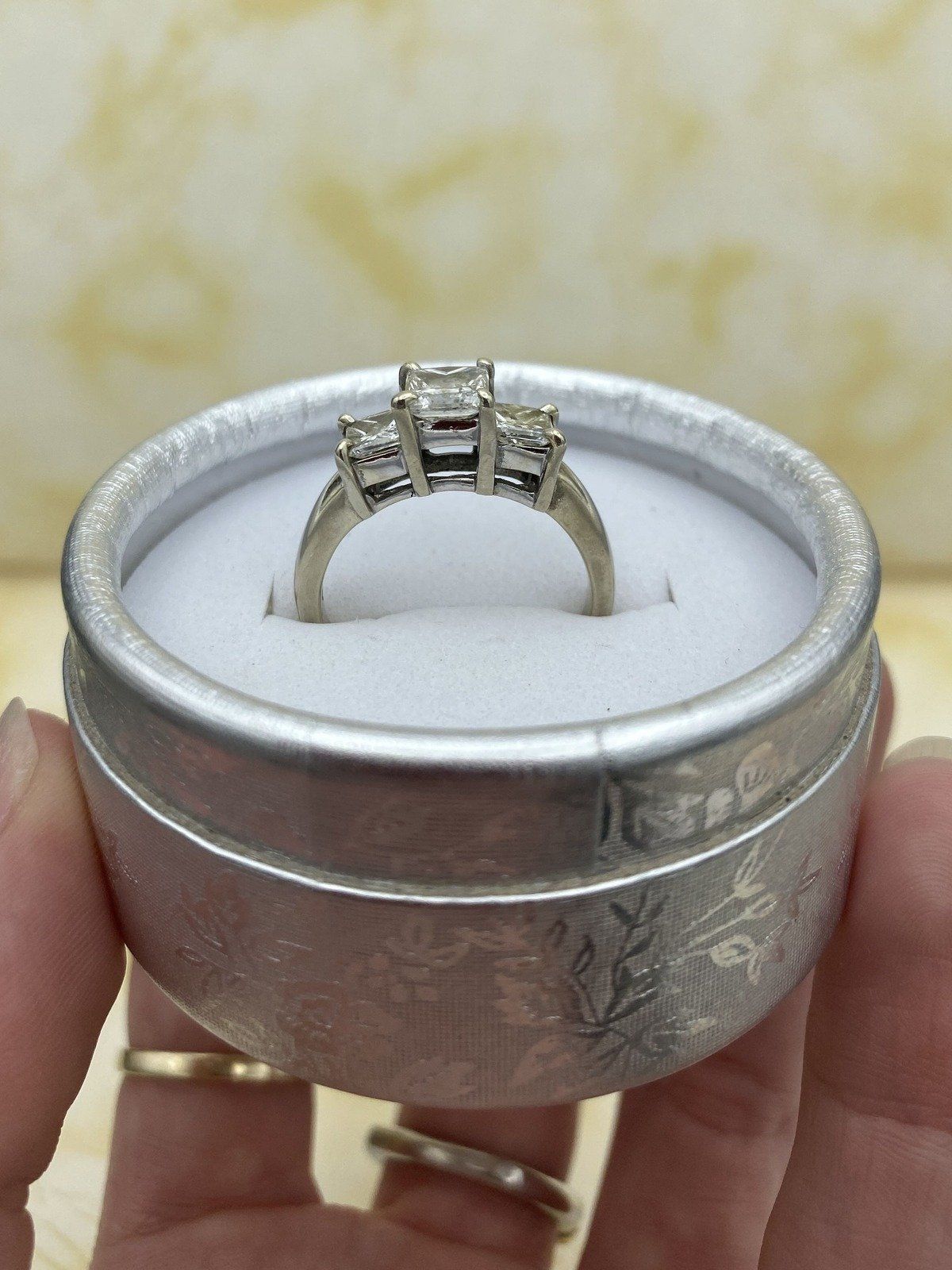 Weighty Vintage 14k White Gold 2.06ctw Princess Cut Diamond Squared Trio Engagement Ring 10