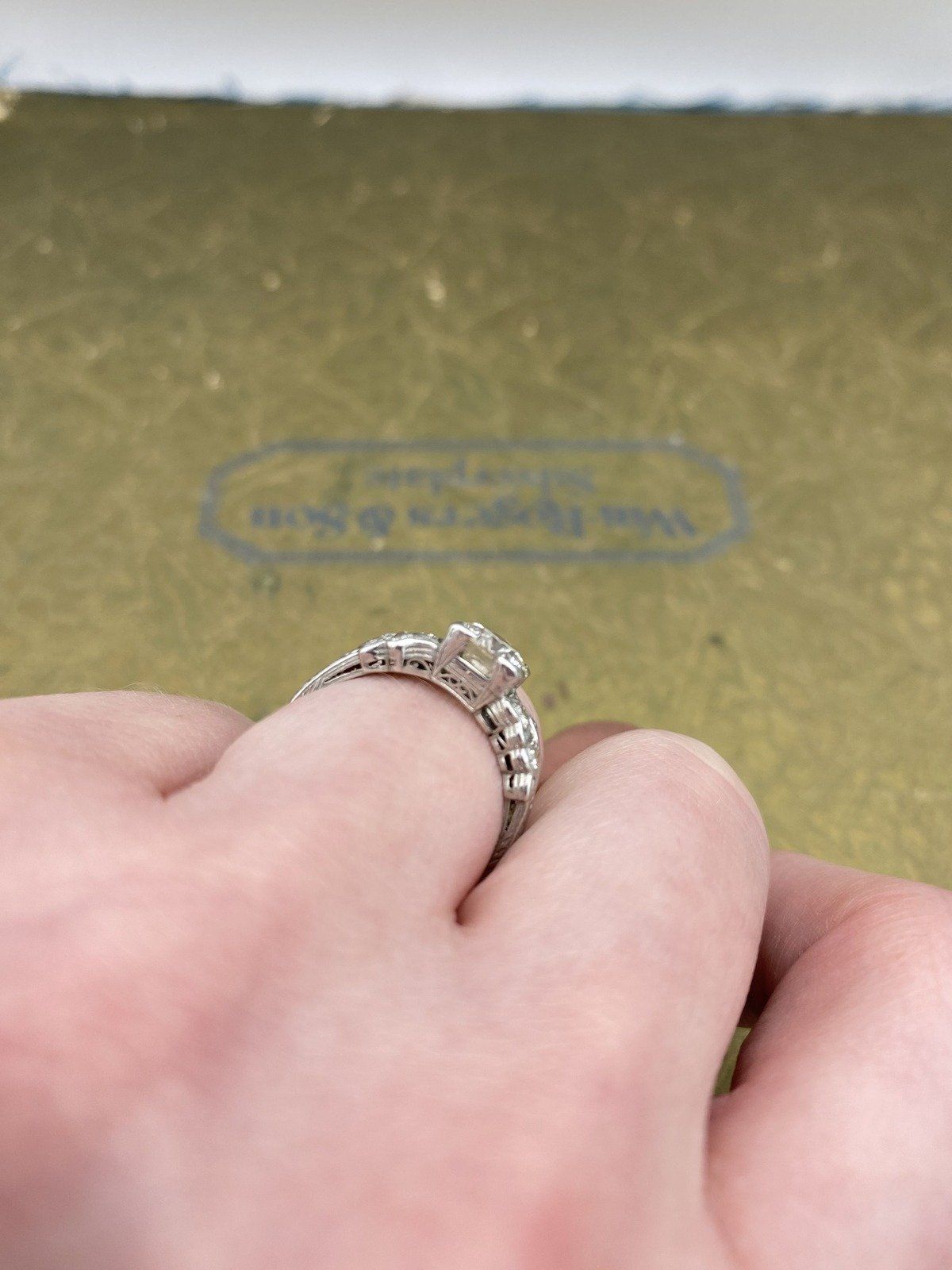 Art Deco 1ct Diamond c.1930/40s Platinum Engagement Ring w Carved Band Details 6