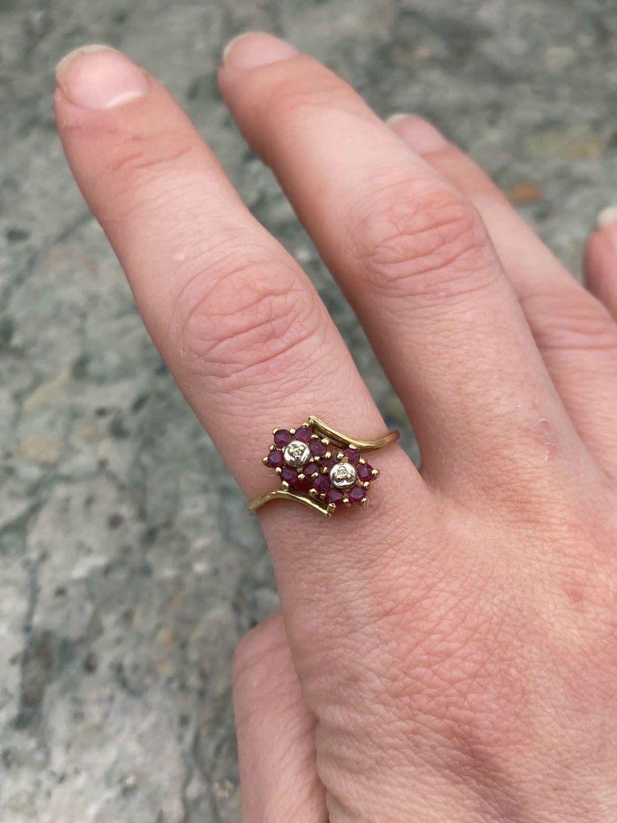 Vintage 10k Gold Ruby Double Flower Bypass Ring w Diamond Centers #2768 10