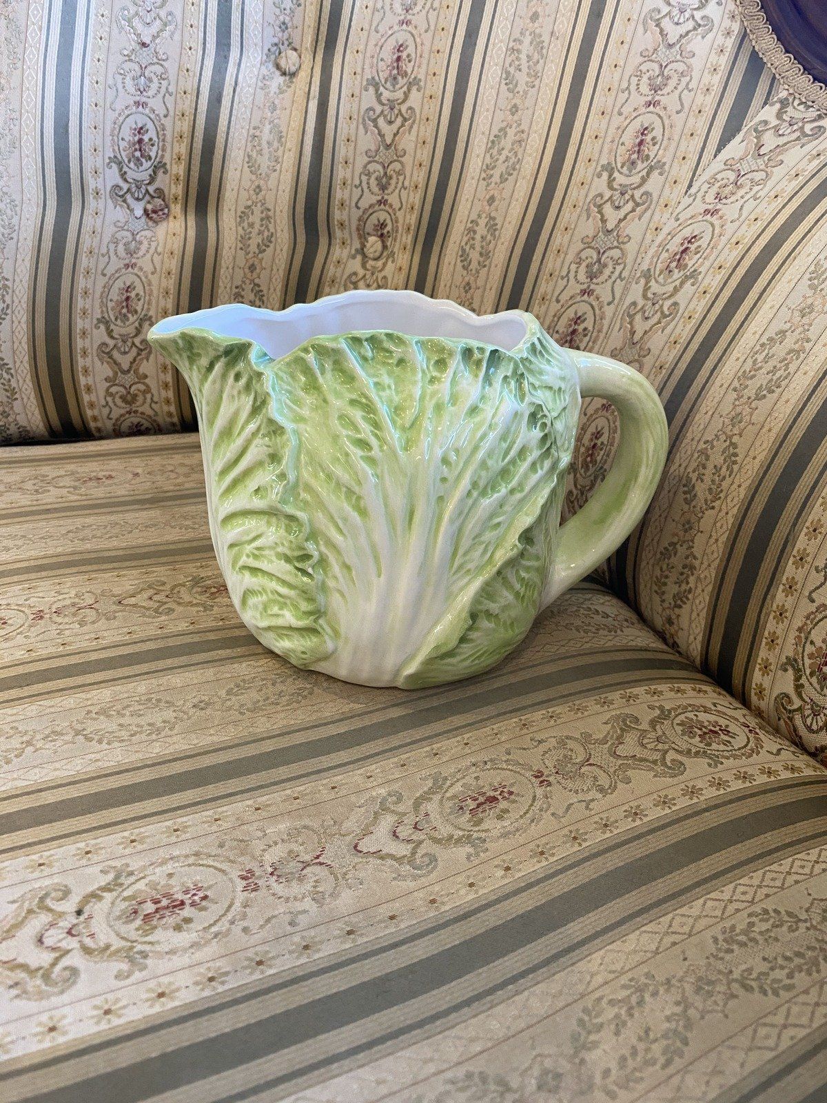 Vintage 1.25 Qt Cabbage Leaf Majolica Squat Drink Pitcher