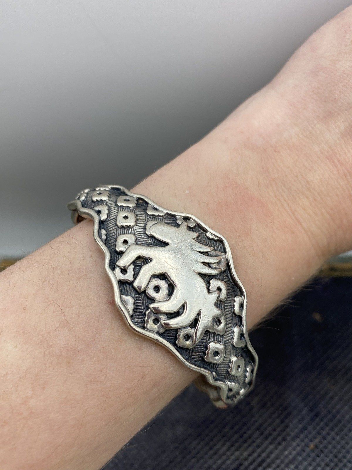 Signed Sterling Silver Native American Horse Motif Cuff Bracelet #2473 2