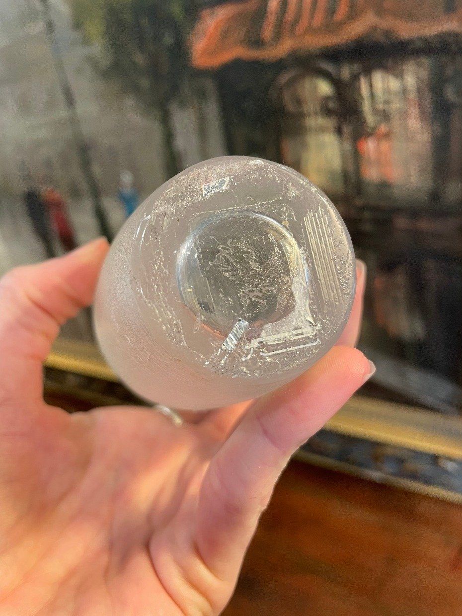 Signed Lalique Cebu Nacre Frosted Spiral Top Murex Shell Vase 4