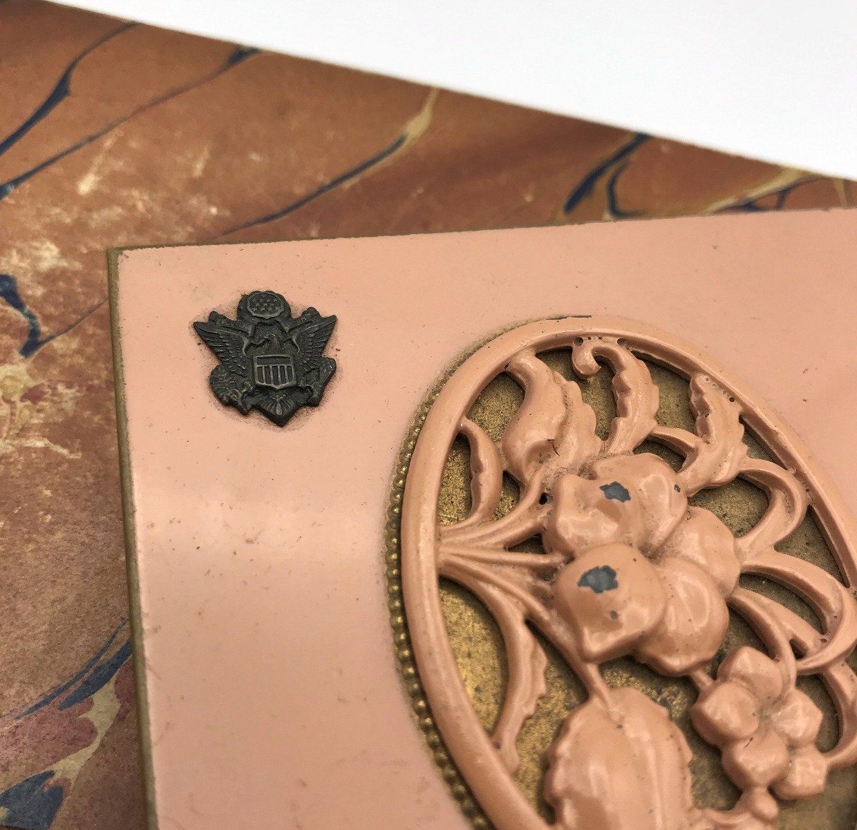 1940's Rex Fifth Avenue Women's Military Enamel Compact (Clean) 3