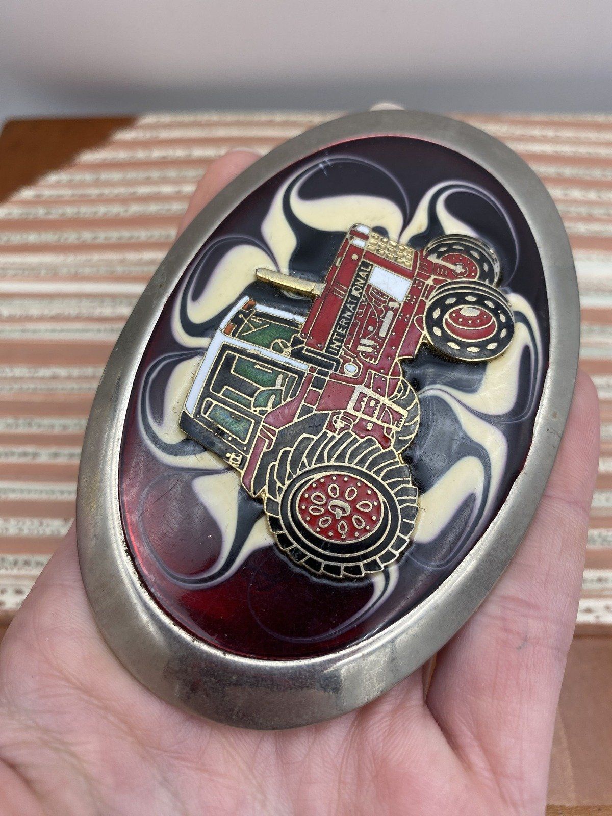 Vintage Enamel Acrylic Swirl Red Lucite International Tractor Boss Belt Buckle :) 2