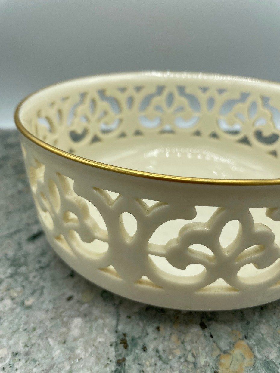 Lenox Pierced Bone China Gold Rim Centerpiece Bowl 2