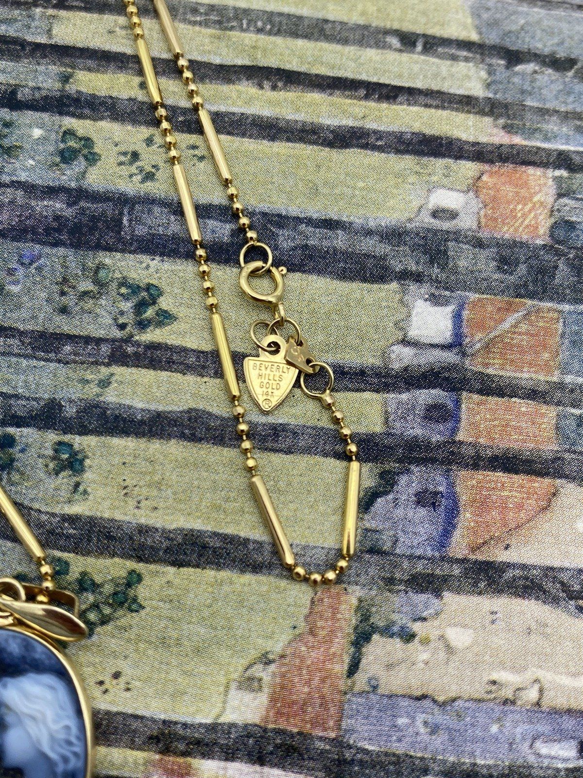Vintage 14k Gold B&W Mother + Child Cameo Necklace w Bead + Barrel Beverly Hills Gold 16L Chain #3013 6
