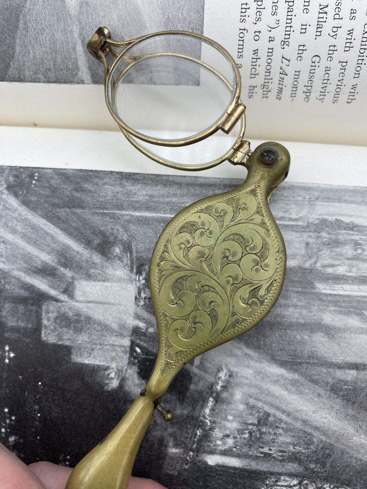 Antique Edwardian Etched Brass Lorgnette Opera Eye/Reading Retractable Glasses w Grosgrain Cord 8