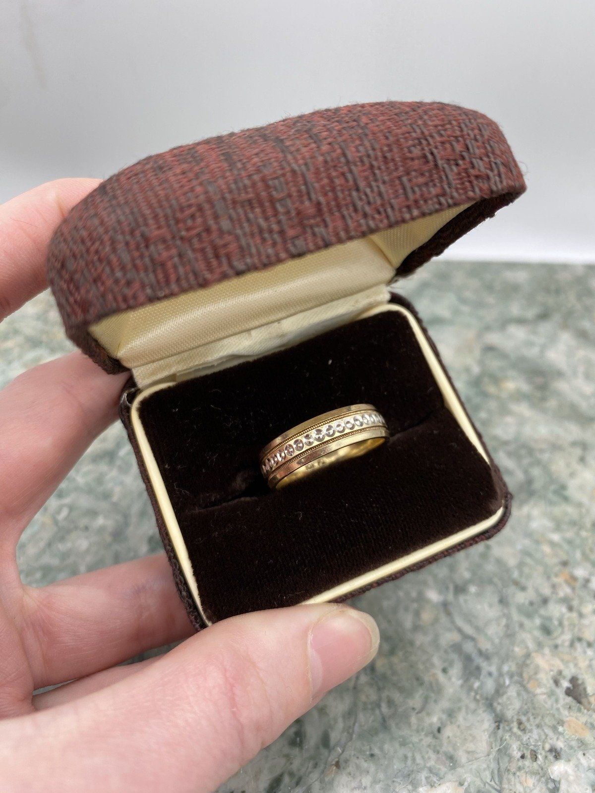 Men's Vintage 10k Gold Textured Channel Ring Band 2