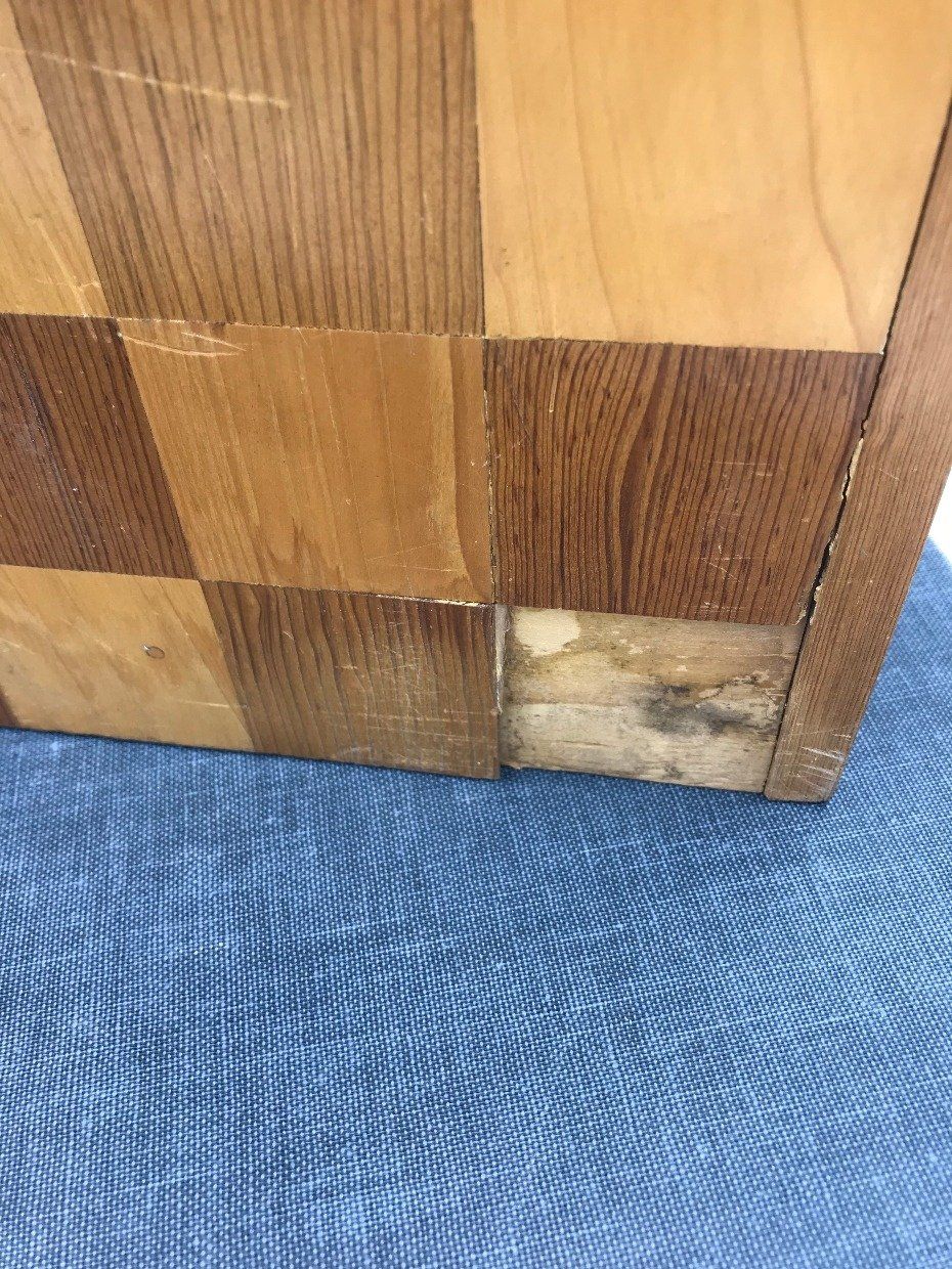 Folding Wood Chess Board w Carved Oriental Bone Pieces 4