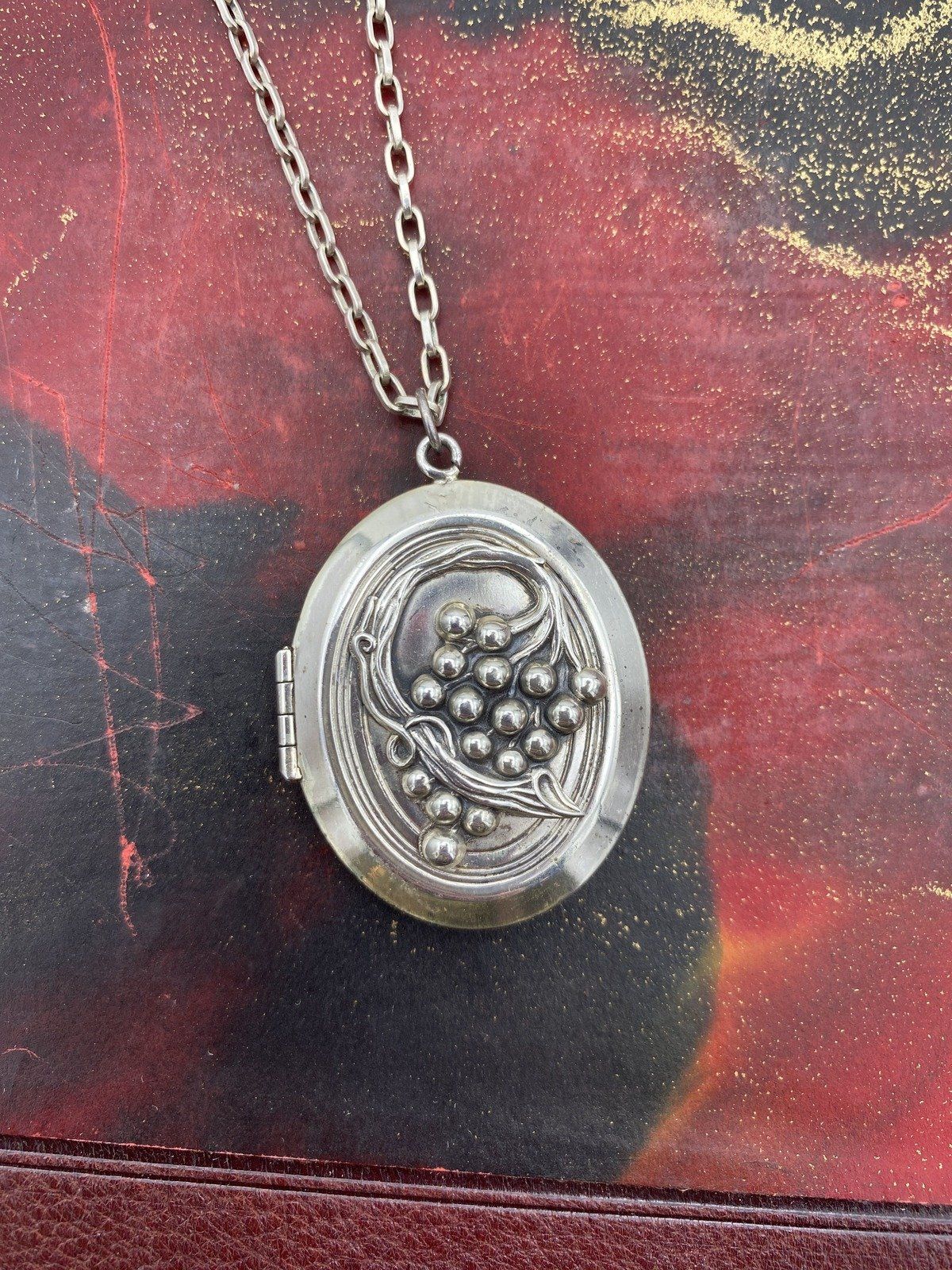 Vintage c.1940s/50s Sterling Silver Large 2 Oval Vine Photo Locket 20 Necklace 5