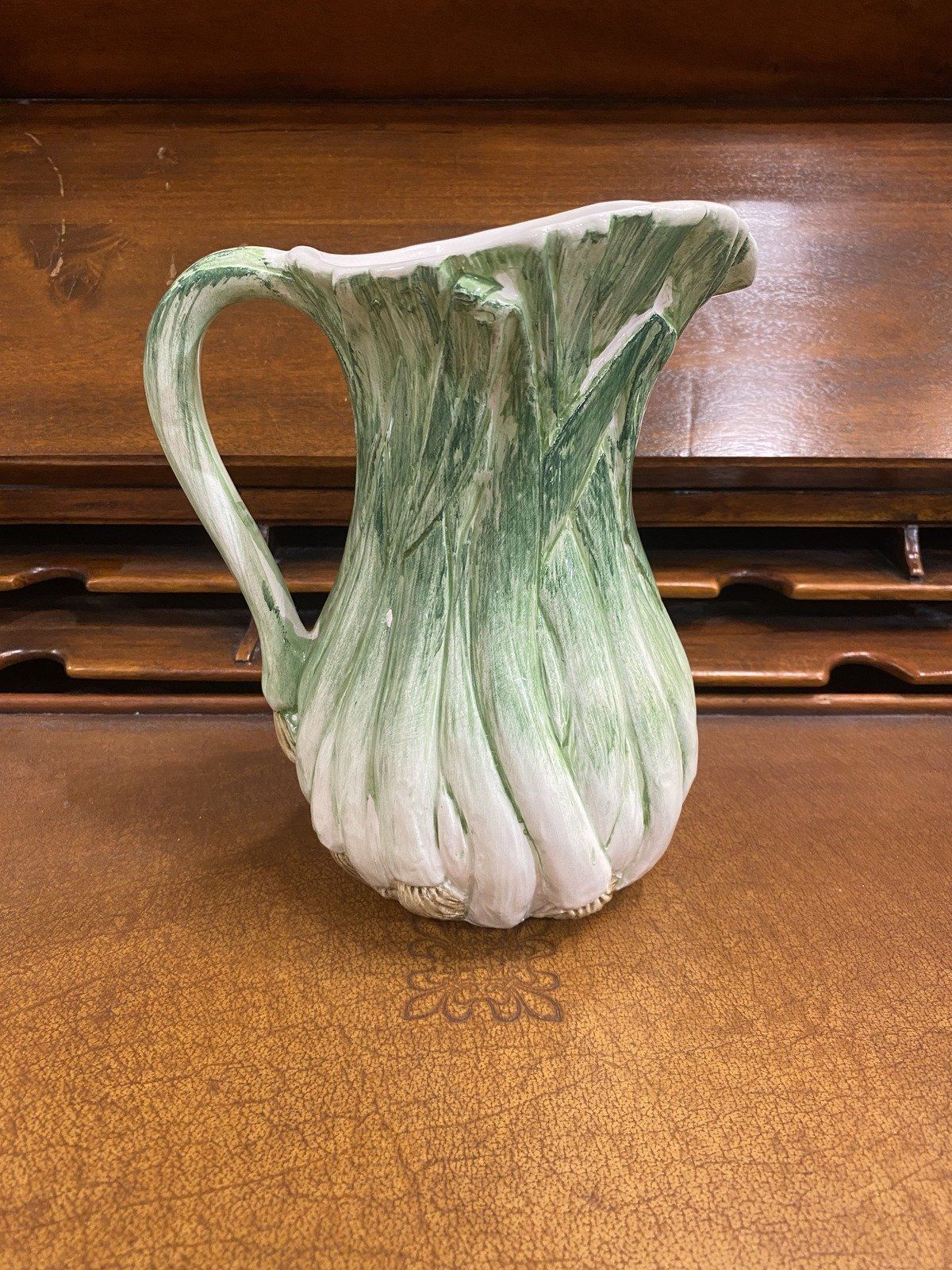 Italian Ceramic Majolica Scallion Drink Pitcher 9