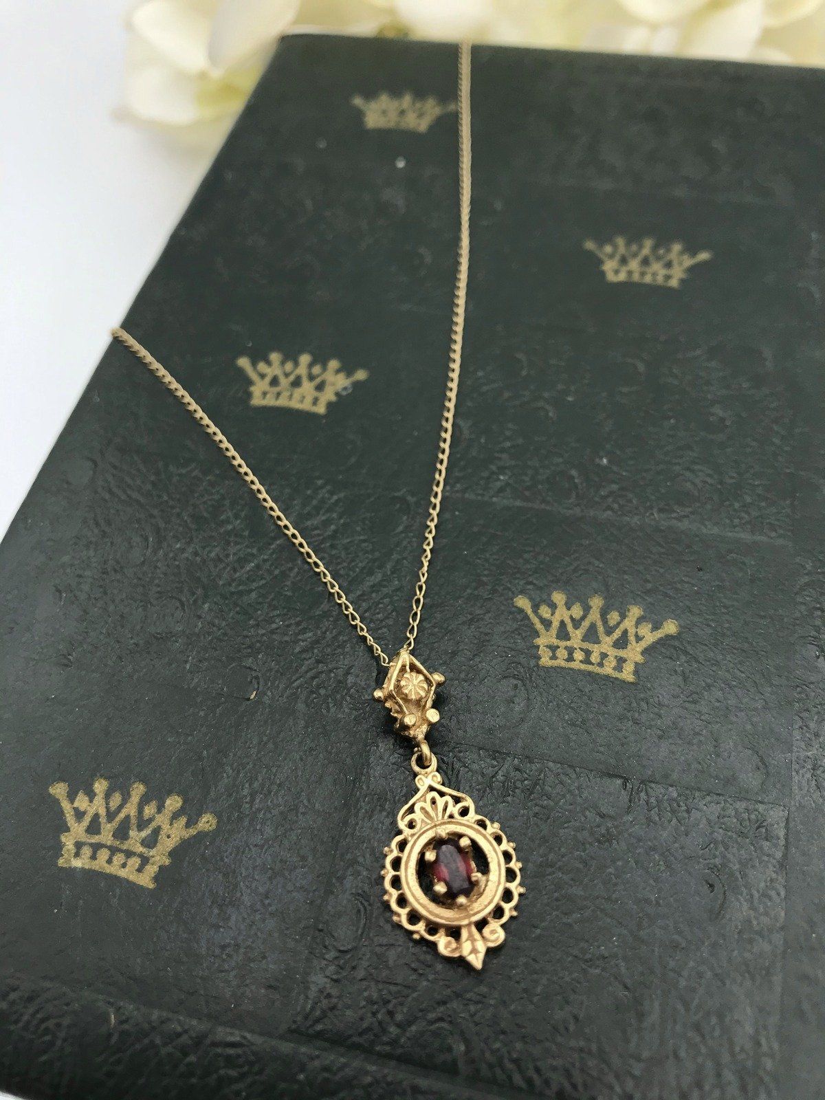 14k Gold Ornately Mounted Garnet Necklace 3