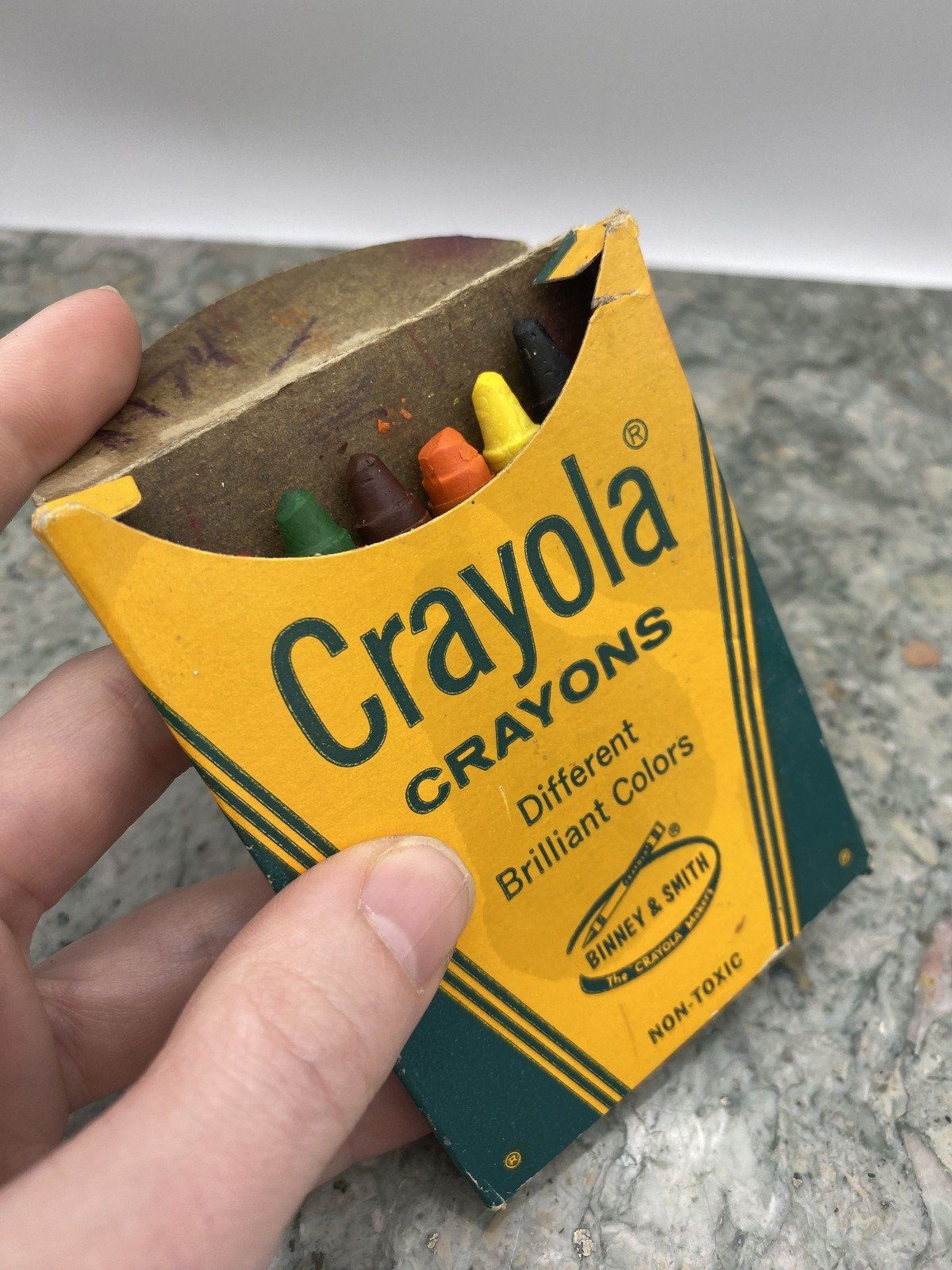 Vintage Crayola USA Made 8-Pack Crayons 2