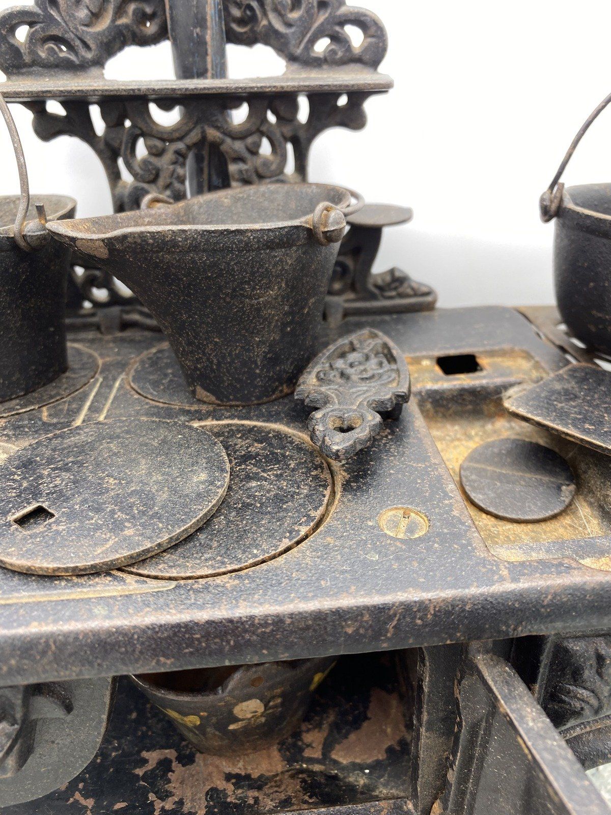 Vintage Salesman's Model Crescent Cast Iron Stove + Cooking Ware Pots & Pcs 6
