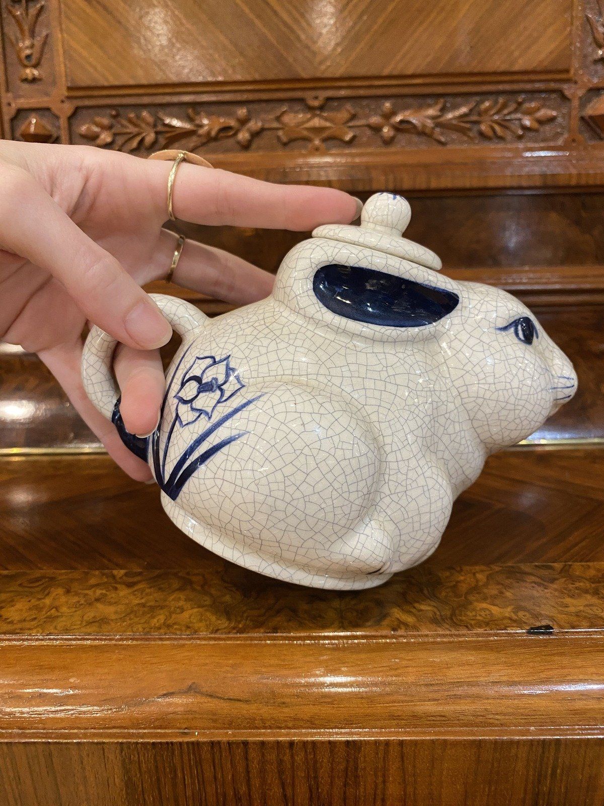 Rare Dedham Signed Vintage g.1999 Blue White Crazed Bunny Rabbit Tea Pot w Lid 2