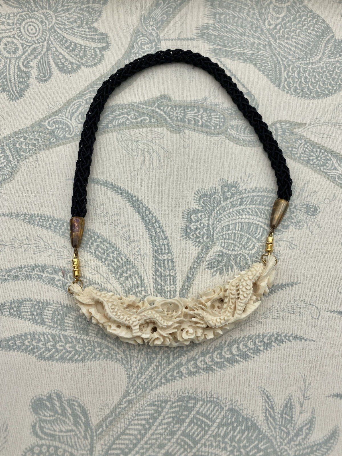 Vintage c.1950s Converted Carved Bone Double Dragon Necklace 3