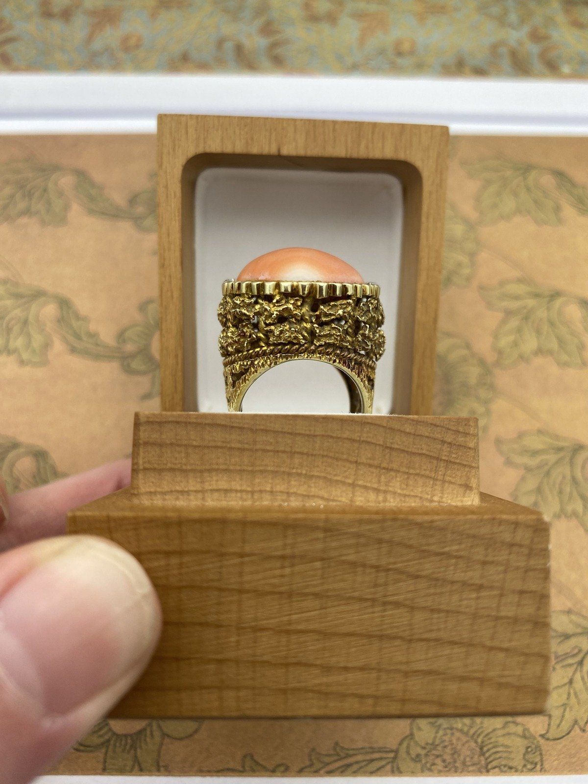 Near Antique c.1930s 14k Gold Nugget + Angel Skin Coral Regale Ring w Diamond Accents 3