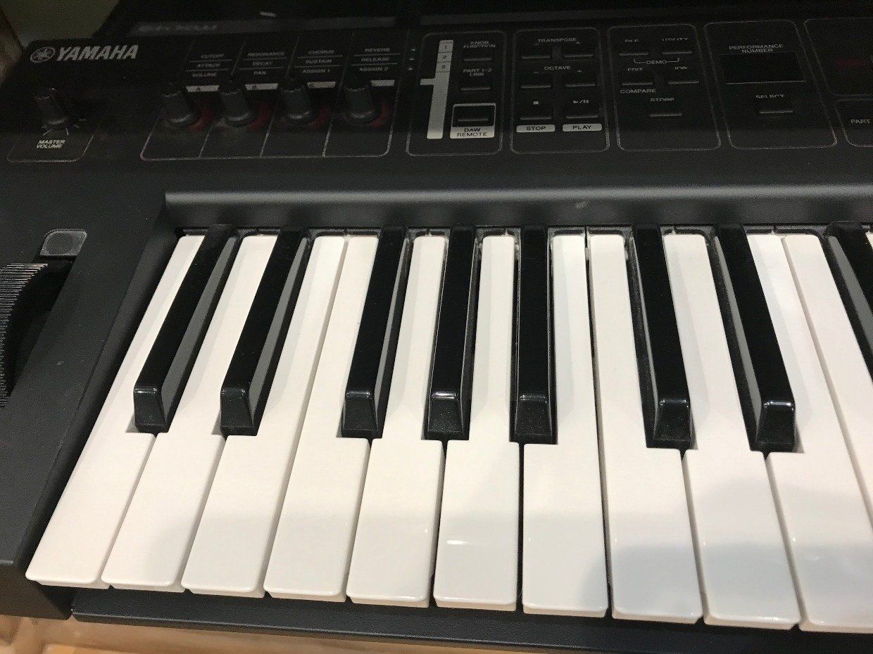 Yamaha MX 49 Electric Keyboard 2